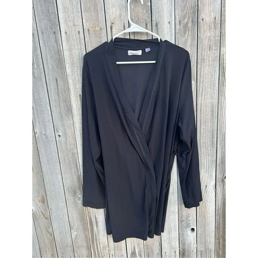 Drift Away robe long sleeve lace black size small